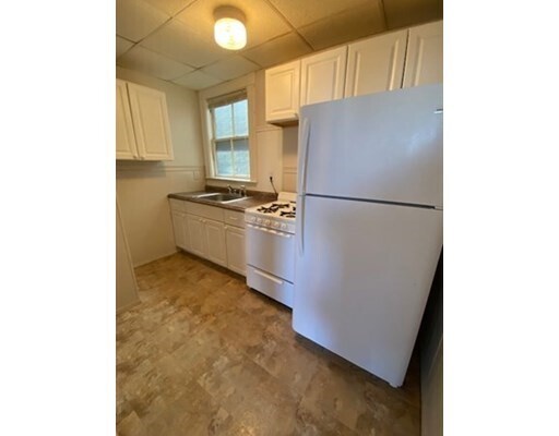 Primary Photo - 16 Newhall St