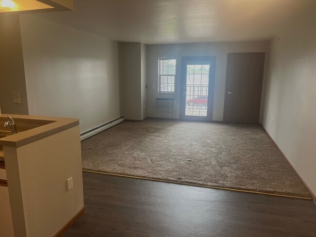 Building Photo - Pine Tree Village Apartments