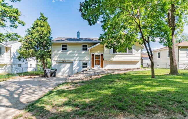 Foto del edificio - 3435 Cornhusker Dr