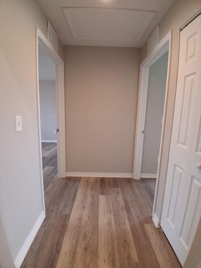 Building Photo - 7061 Tide Cir