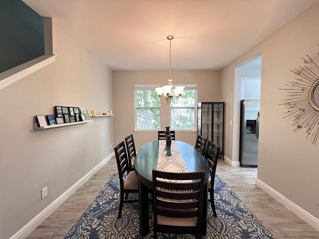 Building Photo - Perfect Home waiting for you! FULLY FURNIS...