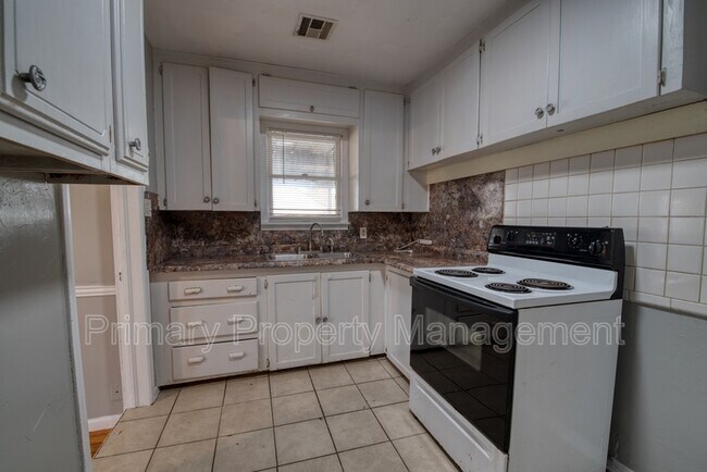 Foto del edificio - 2469 NW 36th Terrace