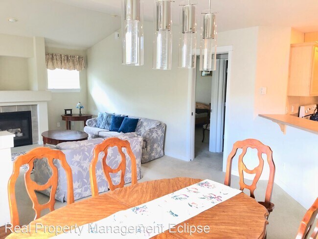 Foto del edificio - 2 br, 2 bath House - 10523 221st Ln NE #204