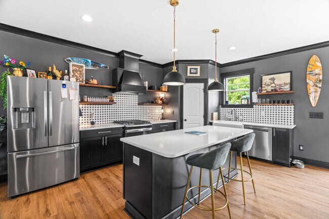 Building Photo - 3 Bedroom, 2 Bath Home on 6 Private Acres – $1,950/Month