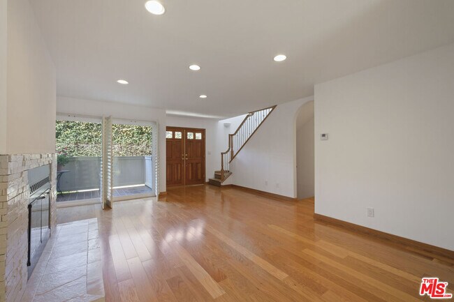Foto del edificio - 812 16th St