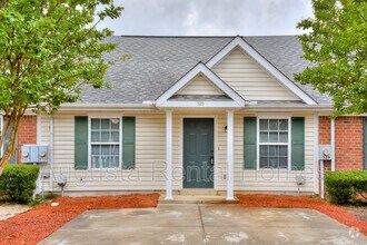 Building Photo - 525 Edgecliff Ln