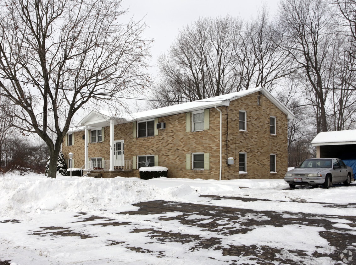 292303 Kennedy St, Louisville, OH 44641 Apartments in Louisville, OH