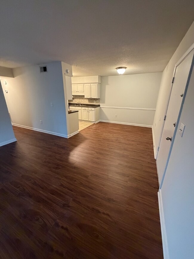 Photo - 1402 Camp Rd Apartment