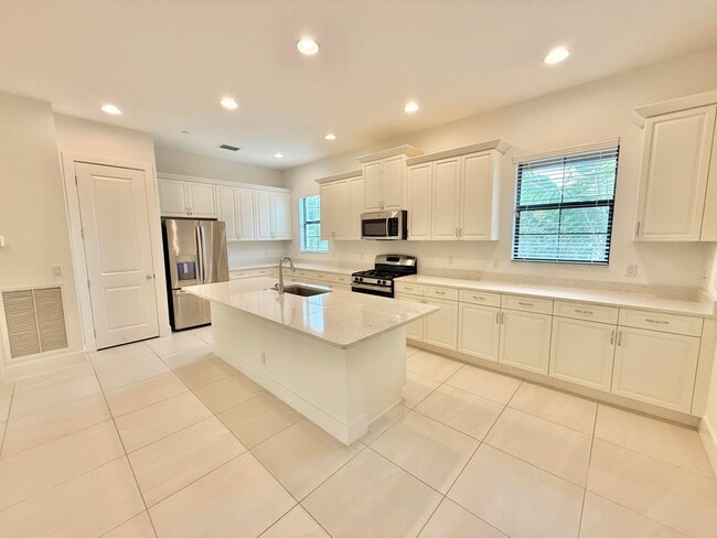 Foto del edificio - 3019 Franklin Pl