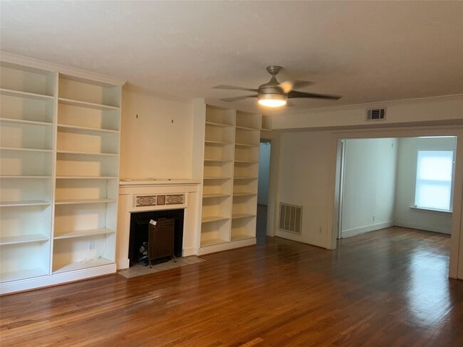 Foto del edificio - 2406 Elmen St