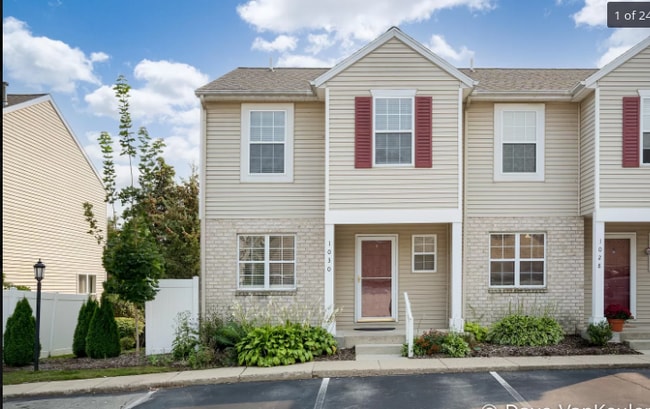Building Photo - 1030 Ada Place Dr SE