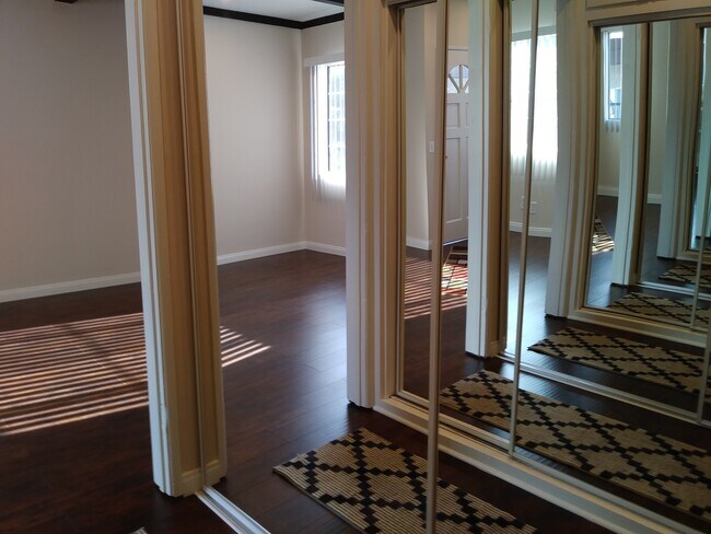 Foto del edificio - 4604 Cahuenga Blvd