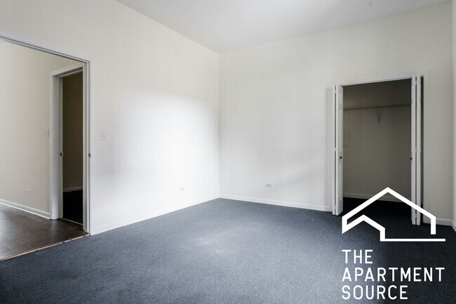 Photo - 2833 W Medill Ave Townhome