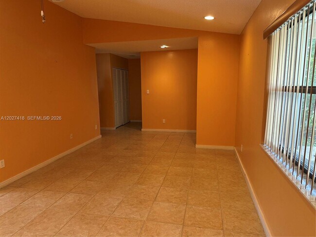 Building Photo - 10711 SW 116th Ave