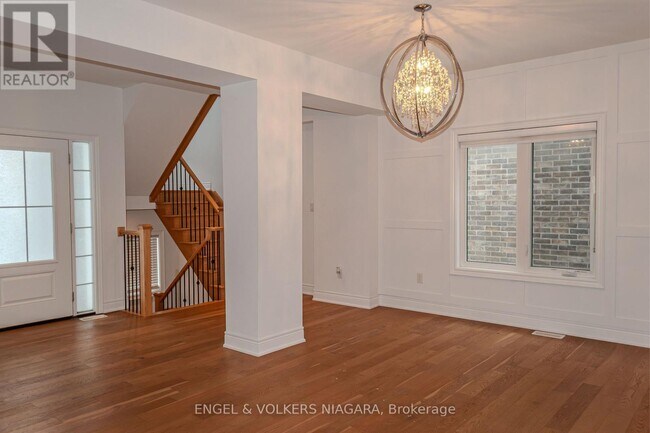 Photo du bâtiment - 7171 Lionshead Ave