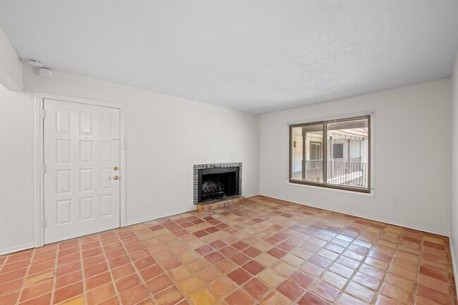 Foto del edificio - 505 W 7th St
