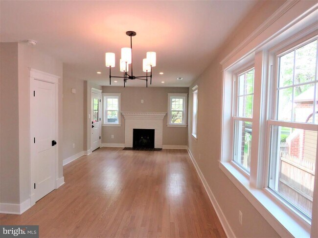 Foto del edificio - 4823 Western Ave