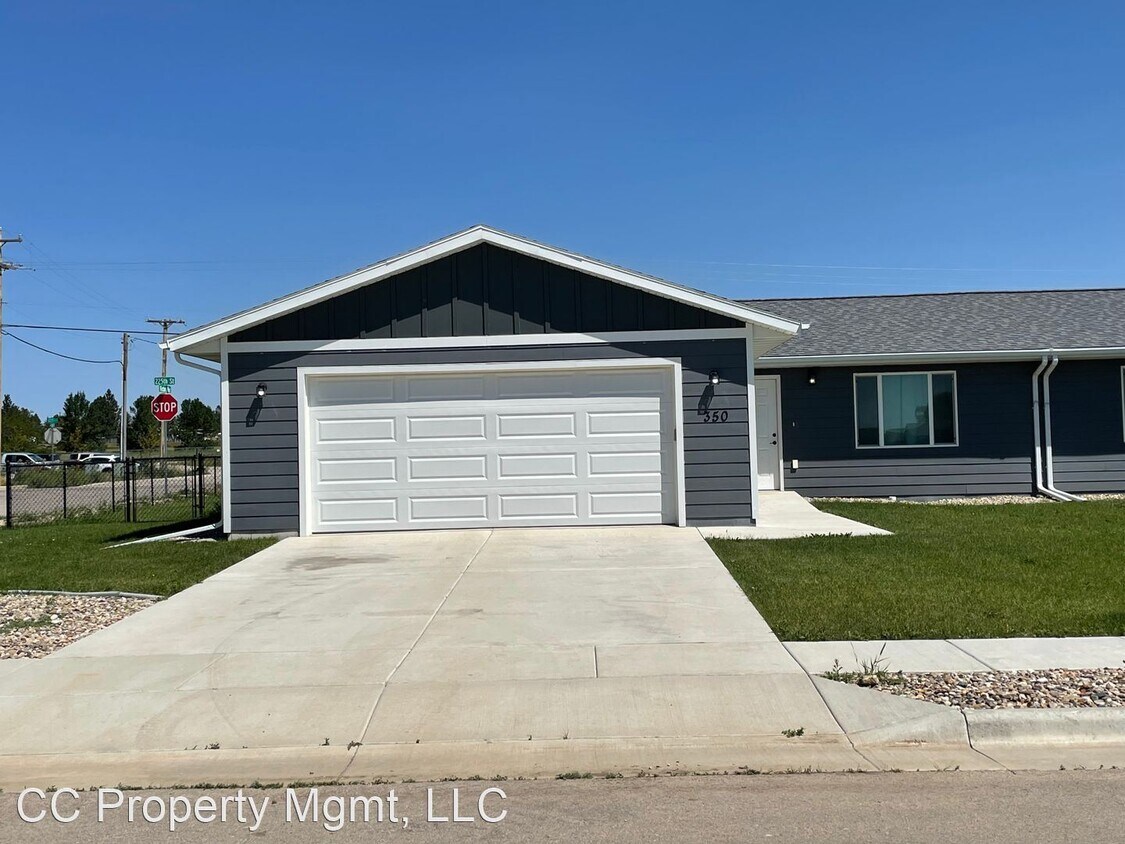Foto principal - 2 br, 2 bath House - 350 Spirit Dr