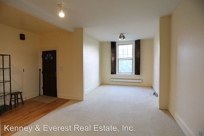 Building Photo - 444 Greenwich St