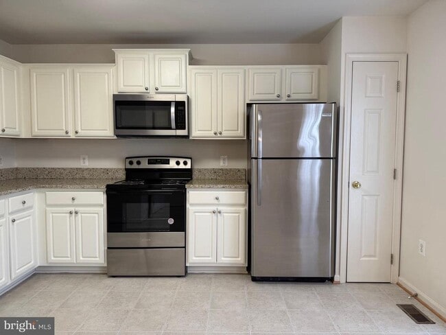 Foto del edificio - 109 Merrill Ct