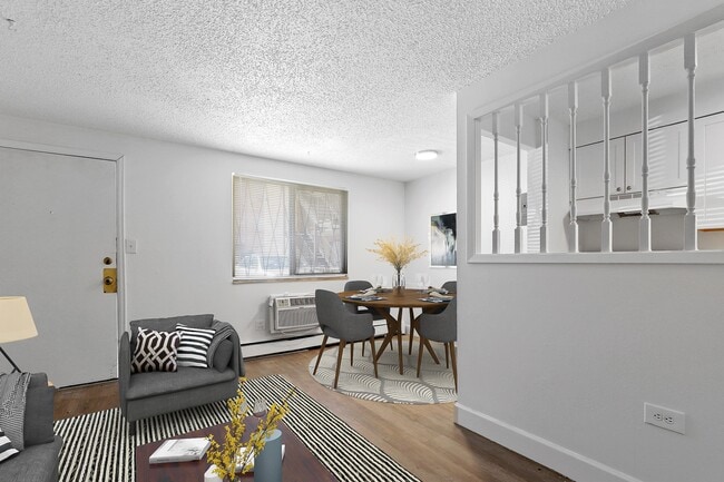 Building Photo - Candlewood Apartments