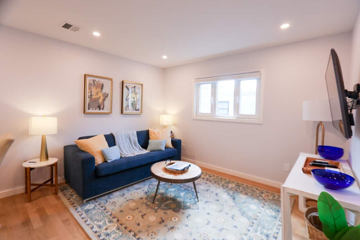 Foto principal - 75 Thorndike St