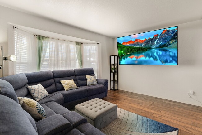 Photo - 6994 Ketchum Dr House