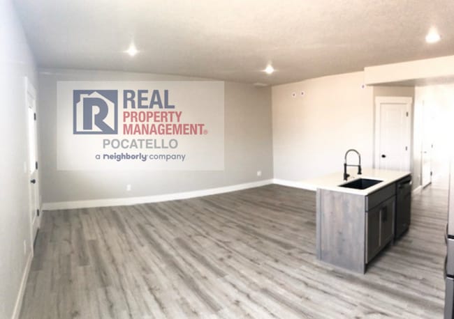 Foto del edificio - 3 Bedroom 2.5 Bath Townhome - 1 Car Garage