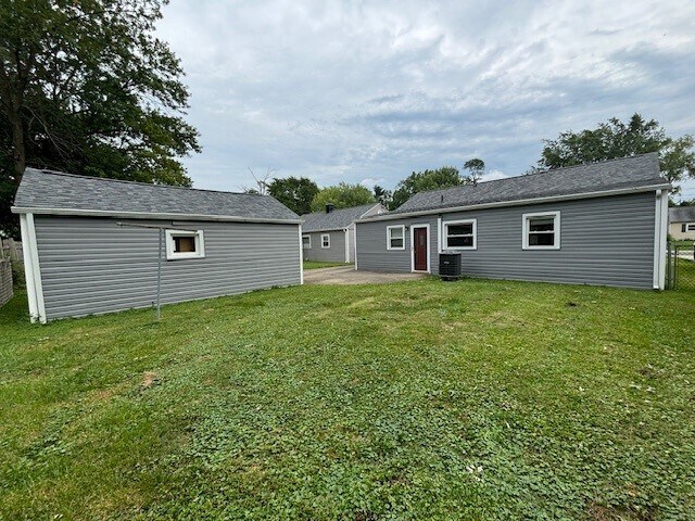 Building Photo - 614 Lindemann Ln