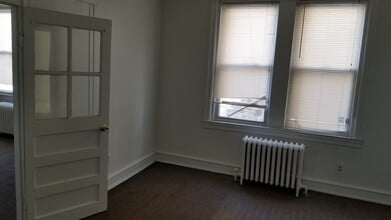 Building Photo - 5259 Whitaker Ave