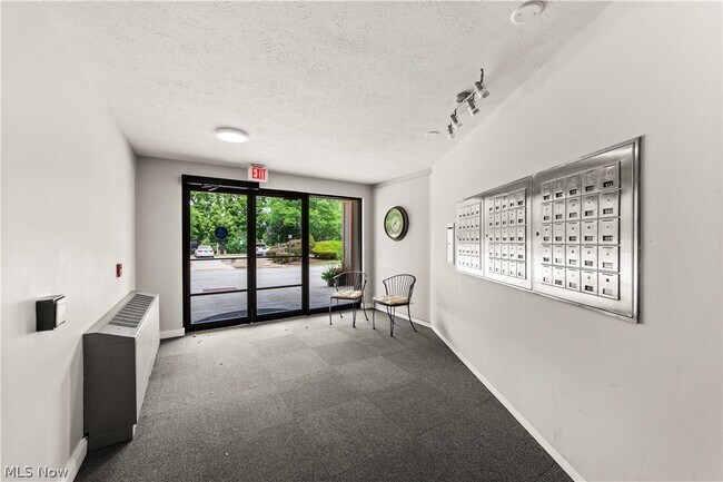 Building Photo - 20333 Detroit Rd