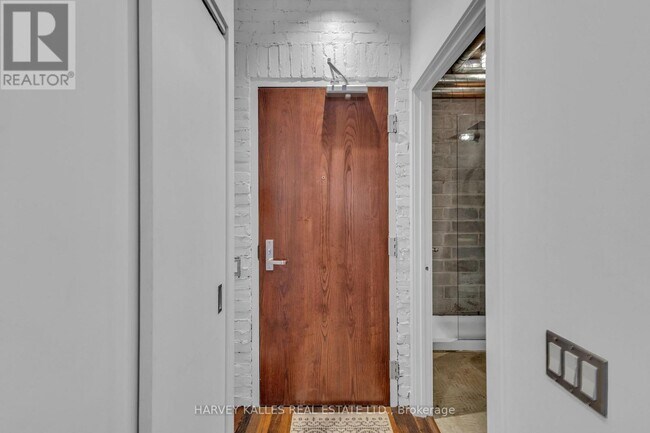 Building Photo - 25-1225 Oxley St