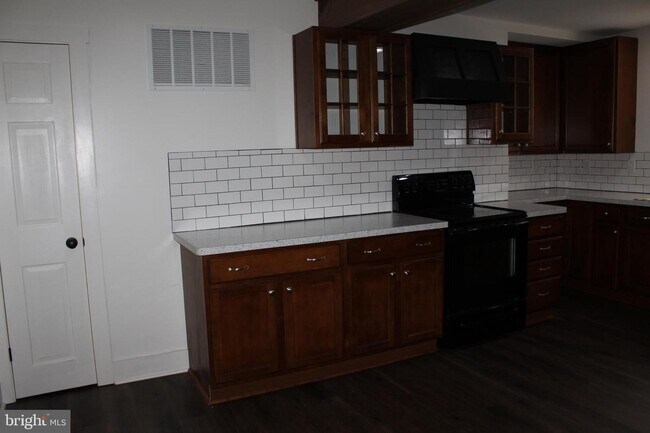 Building Photo - 15210 Motters Station Rd