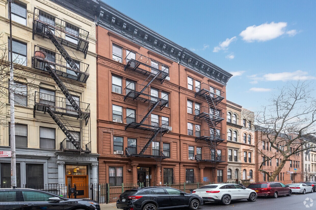 Building Photo - 163-165 W 136th St