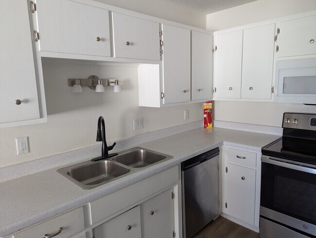 Foto del edificio - 950 5th Ave W
