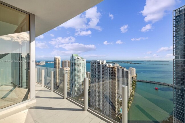 Foto del edificio - 300 Biscayne Blvd Way