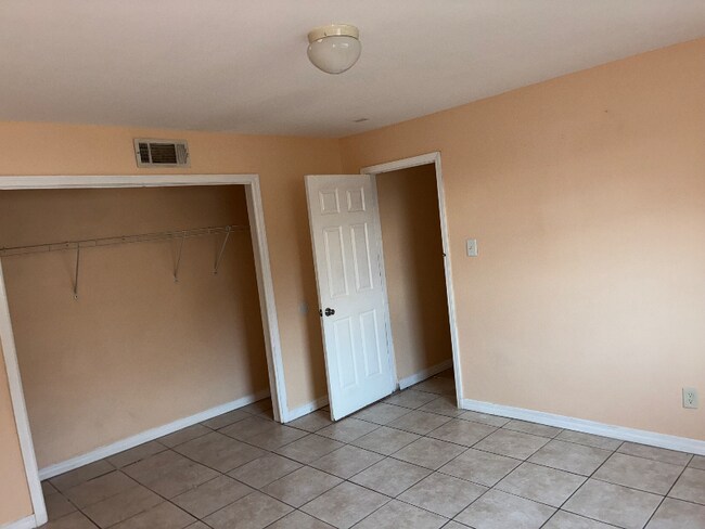 Building Photo - 4209 Eporia St