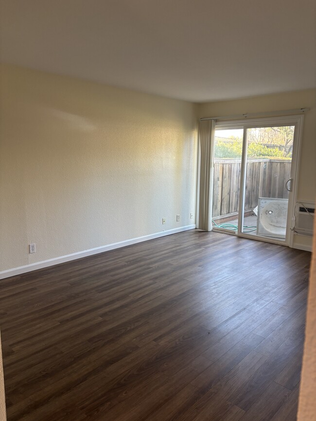 Living Room - 1919 Ygnacio Valley Rd