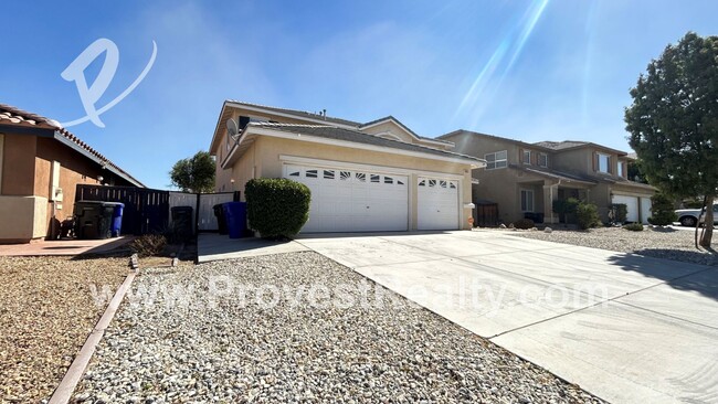 Foto del edificio - 5 Bedroom, 3.5 Bathroom Victorville Home w...