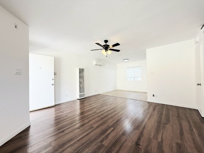 Foto del edificio - 1343 W 36th St