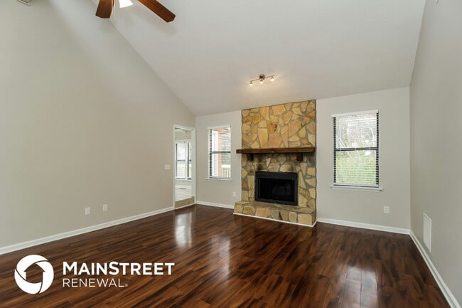 Building Photo - 8606 Stone Creek Ct