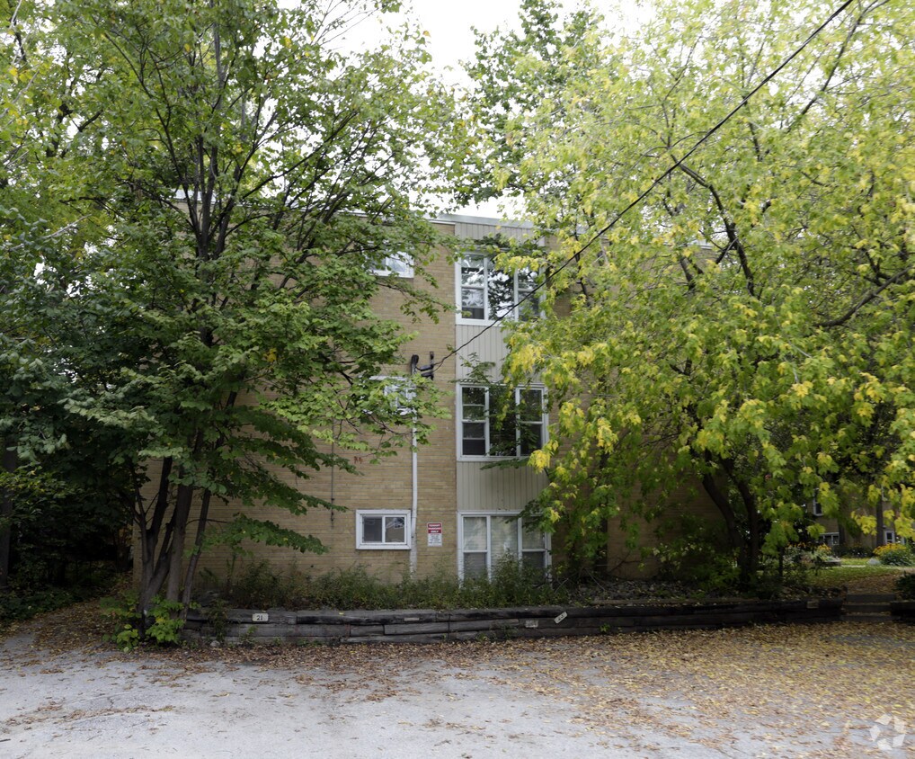 Building Photo - 47 Blake St