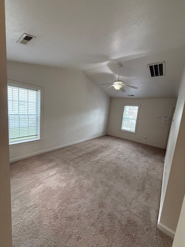 Building Photo - Carolina Forrest! 3 Bedroom / 3 Bath. Pet Friendly.