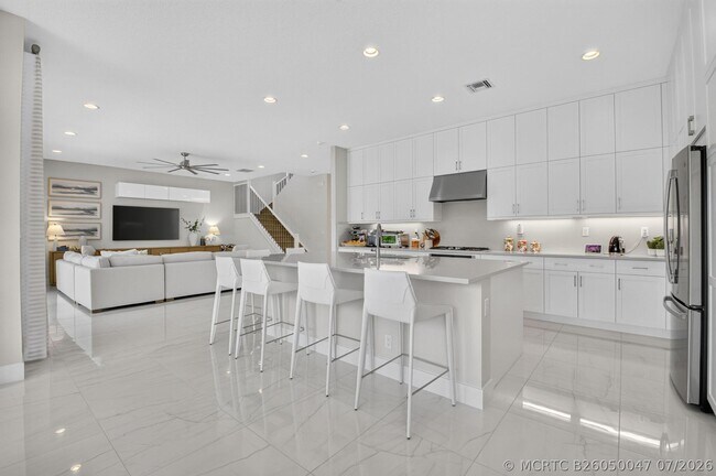Foto del edificio - 8270 Essex Country Clb Dr