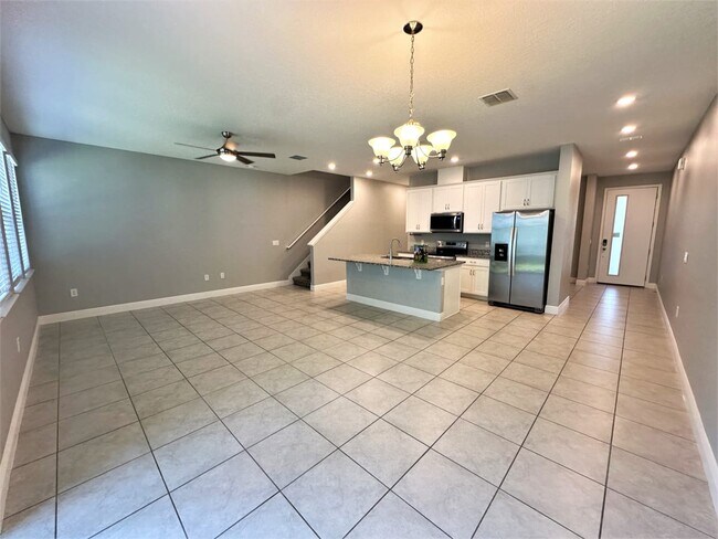 Building Photo - 2241 Shadowland Loop