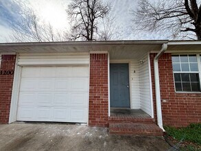 Building Photo - 1200 S El Paso Ave