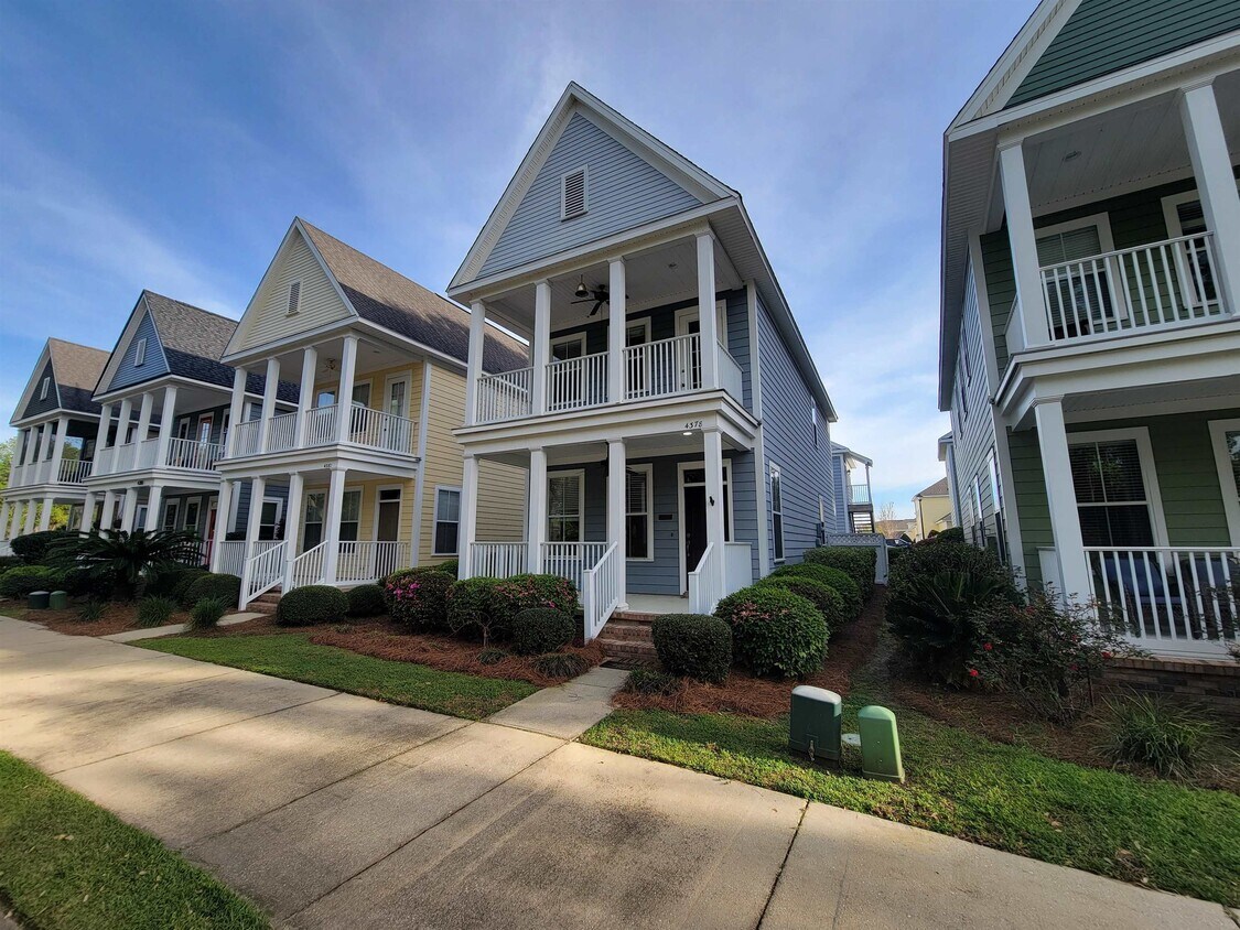 Foto principal - 4378 Grove Park Dr