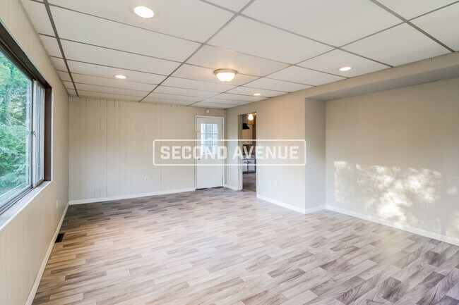 Foto del edificio - 7022 Ellen Ave
