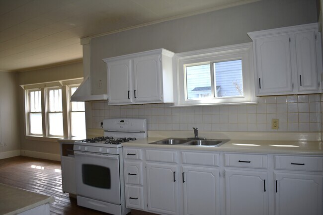 Cocina - 2005 McLean St