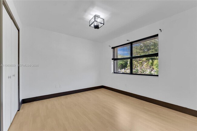 Building Photo - 9646 SW 151st Ave